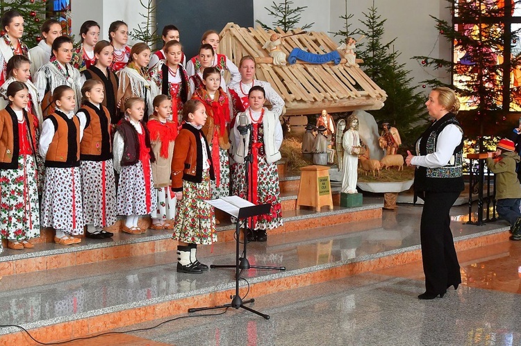 "Wśród nocnej ciszy" z "Turlikami"