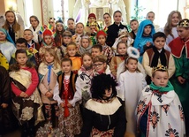 Kolędnicy misyjni w Poroninie 