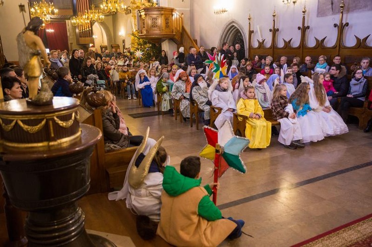 Kolędnicy misyjni w nowosądeckiej bazylice