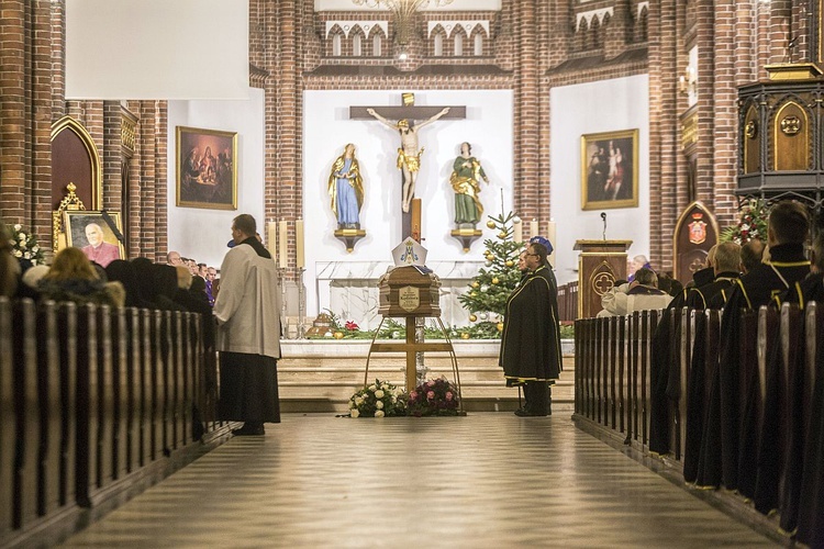 Powiedzcie, że odszedł święty. Pogrzeb bp. Stanisława Kędziory