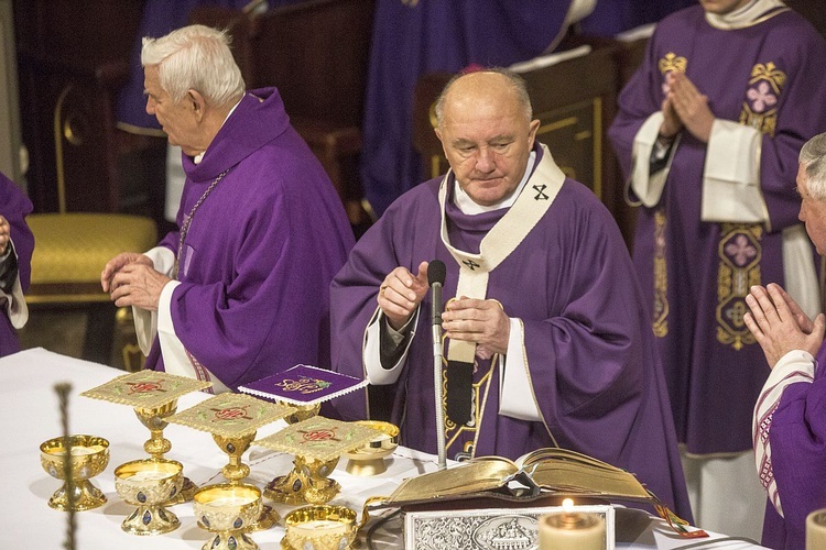 Dopełniał cierpień Chrystusa. Msza św. pogrzebowa