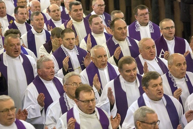 Dopełniał cierpień Chrystusa. Msza św. pogrzebowa