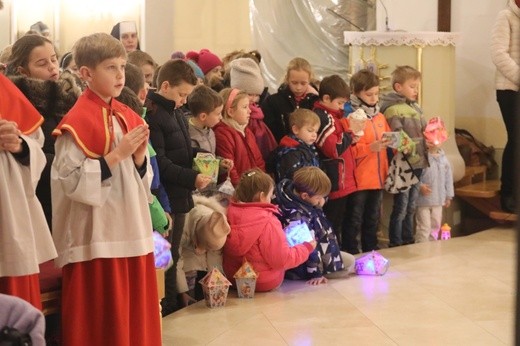 Akcja "Noś odblaski. Bądź widoczny na drodze" w kościele w Zabrzegu