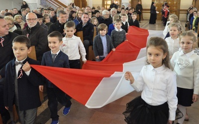 Nauka patriotyzmu zaczyna się już w dzieciństwie