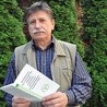 – Rozdajemy ulotki i prosimy, aby rolnicy zapoznali się z nimi i przekazali je następnym – mówi Jacek Gruszczyński, powiatowy lekarz weterynarii w Płocku.