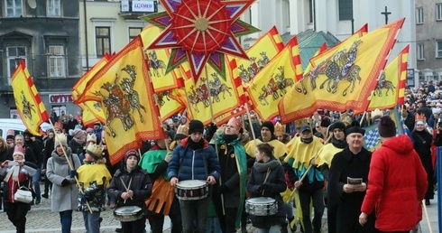 Orszak pod lubelską katedrą
