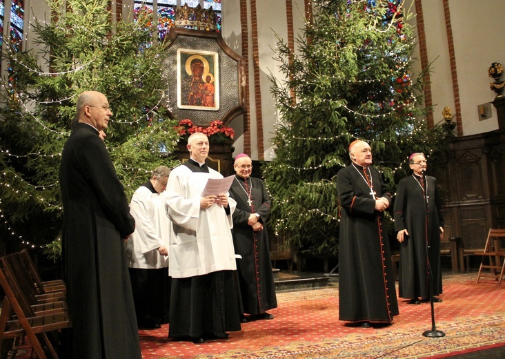 Zasłużeni dla archidiecezji