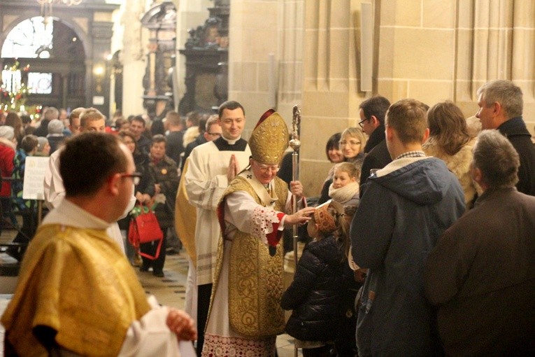 Z arcybiskupem i królem do Dzieciątka
