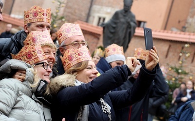 Z arcybiskupem i królem do Dzieciątka