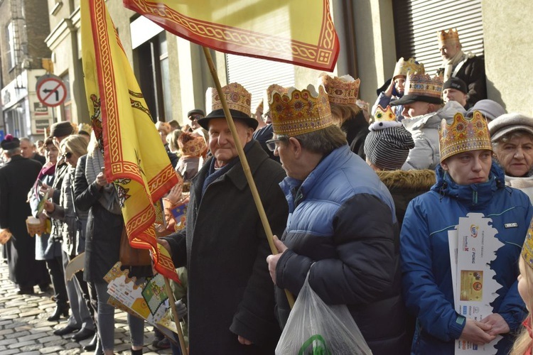 Ponad 2500 osób poszło za mędrcami w Wałbrzychu