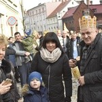 Ponad 2500 osób poszło za mędrcami w Wałbrzychu