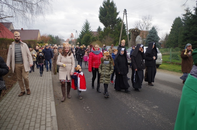 Orszak Trzech Króli w Mrozowie cz. 1