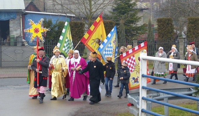 Królowie szukali Dzieciątka we Włosienicy