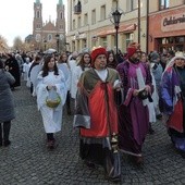 Kutnowski orszak przeszedł ul. Królewską już po raz siódmy