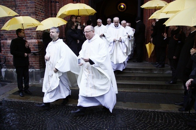 Święcenia biskupie ks. Andrzeja Iwaneckiego - cz. 1