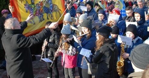 Orszakowi w Gostyninie przygrywała orkiestra