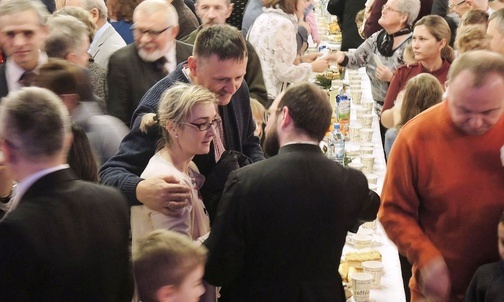 Przy opłatku w domu kultury w Łodygowicach