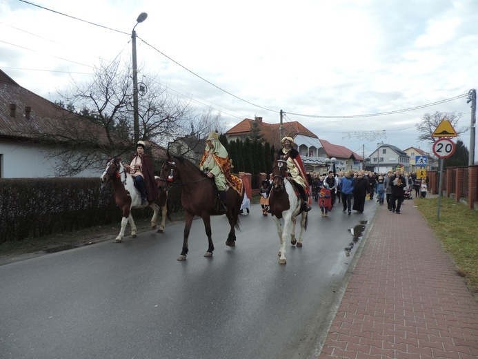 Borzęcin - Orszak Trzech Króli 2018 - nowe zdjęcia