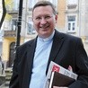 ◄	Ks. prof. Mirosław S. Wróbel zwraca uwagę na aramejskie i greckie źródła modlitwy, której nauczył nas Jezus.