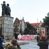 Rzeźba zniknie ze swojego dotychczasowego miejsca  w roku 100. rocznicy odzyskania niepodległości. 