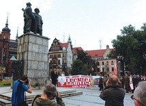 Rzeźba zniknie ze swojego dotychczasowego miejsca  w roku 100. rocznicy odzyskania niepodległości. 