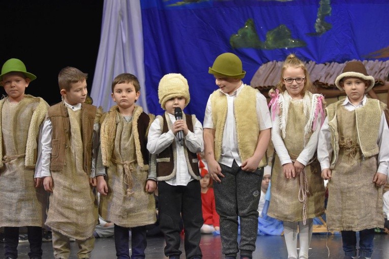2. dzień XXVI Świdnickiego Przeglądu Zespołów Kolędniczych - 9 stycznia