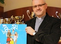 Dyrektor liceum ks. Andrzej Zelek SAC jest dumny ze swoich uczniów