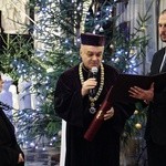 Nadanie tytułu doktora honoris causa prof. Rémiemu Brague'owi