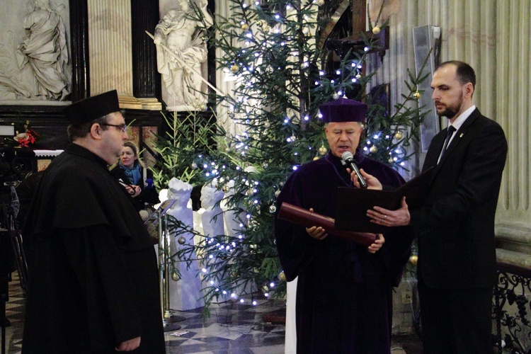 Nadanie tytułu doktora honoris causa prof. Rémiemu Brague'owi