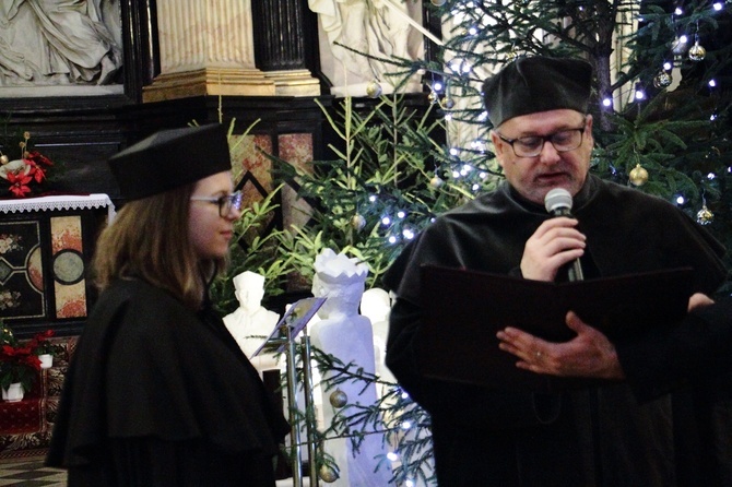 Nadanie tytułu doktora honoris causa prof. Rémiemu Brague'owi