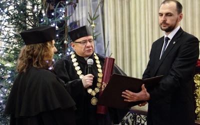 Nadanie tytułu doktora honoris causa prof. Rémiemu Brague'owi