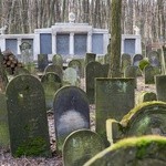 Cmentarz żydowski na Woli