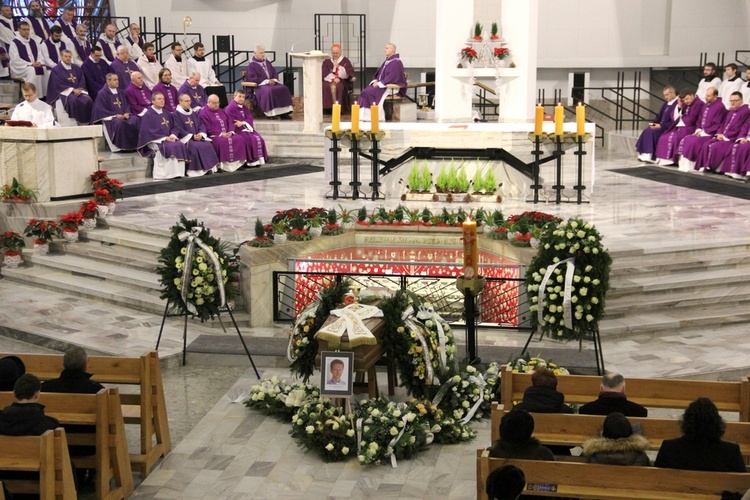 Ostatnie pożegnanie śp. Jacka Oniszczuka SJ