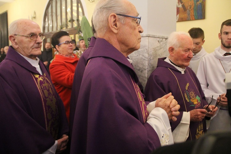 Pamiętajcie, rozpamiętujcie i naśladujcie