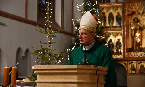 Ani bezczynnie, ani naiwnie