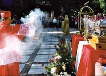 Podczas liturgii polowej Mszy św. na stokach Cytadeli Warszawskiej, z okazji rocznicy śmierci Romualda Traugutta i jego towarzyszy.