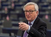 Juncker: Prowadzimy konstruktywny dialog z polskim rządem