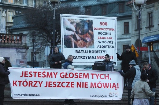 Obrońcy życia pikietowali na placu Chrobrego w Bielsku-Białej