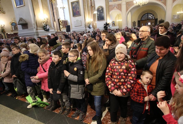 Dzieci roratnie u świętego Józefa