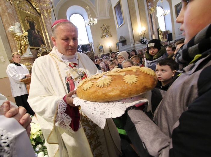 Dzieci roratnie u świętego Józefa