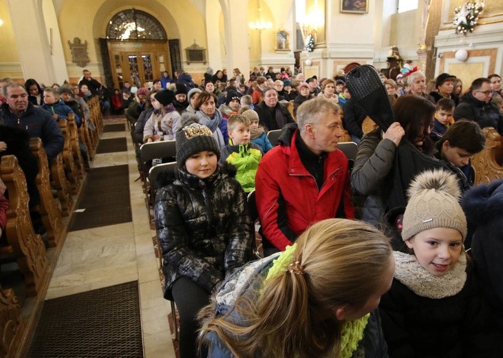 Dzieci roratnie u świętego Józefa