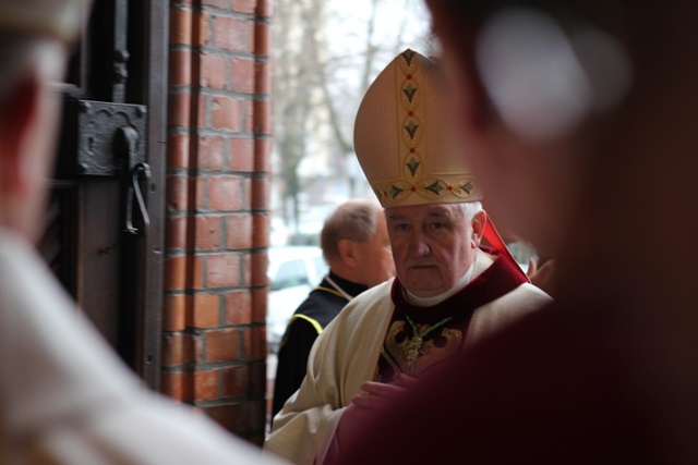 Ingres bp. Romualda Kamińskiego do praskiej katedry