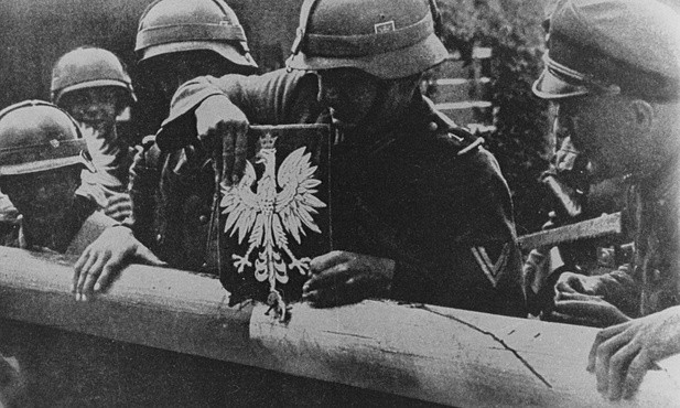 Naziści nienawidzili Polaków. Dlaczego więc mają wśród nich fanów?