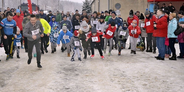 Staje się tradycją, że w okolicach Sochocina upamiętnia się pamięć o powstaniu styczniowym na sportowo i charytatywnie