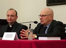 Prof. Jan Grosfeld wraz z ks. prof. Mariuszem Rosikiem odpowiadali na pytanie, dlaczego chrześcijanie potrzebują Żydów.