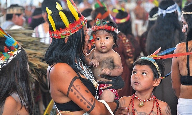 W Puerto Maldonado Papież spotkał się z Indianami z Amazonii.