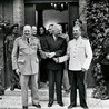 Winston Churchill, Harry Truman i Józef Stalin podczas konferencji w Poczdamie, 23 lipca 1945.