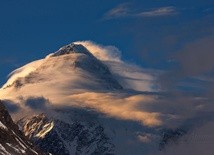 13 wspaniałych idzie na K2