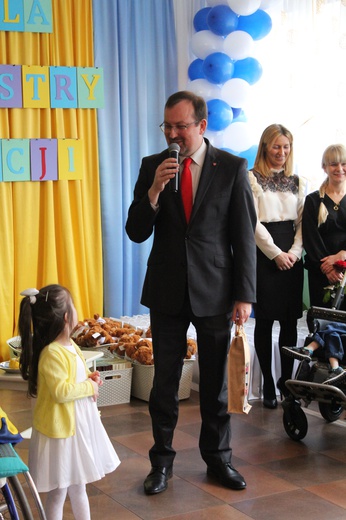 Ceremonia wręczenia orderu uśmiechu dla s. Łucji 