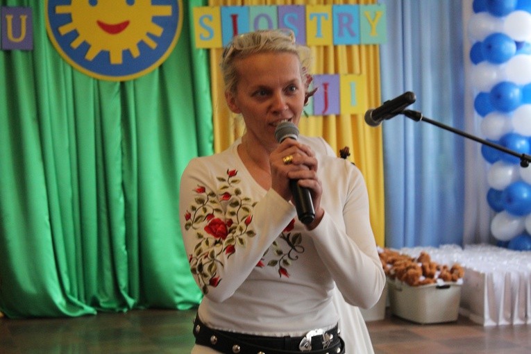 Ceremonia wręczenia orderu uśmiechu dla s. Łucji 